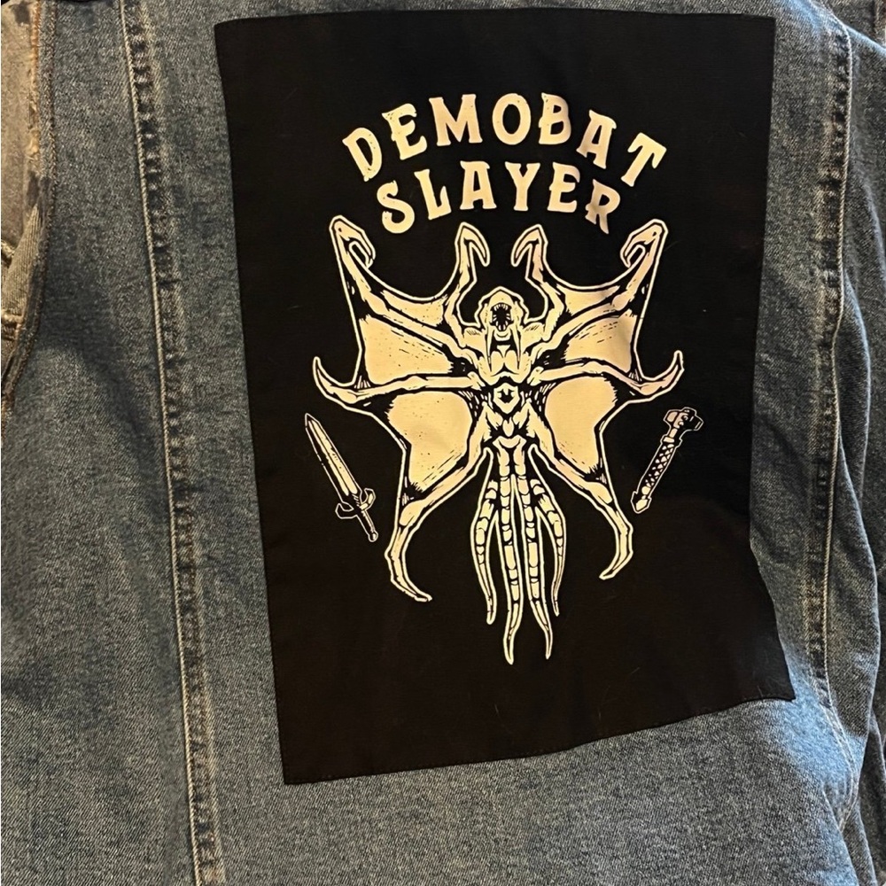 STRANGER THINGS HOT TOPIC EDDIE MUNSON VEST with Demobat Slayer Patch